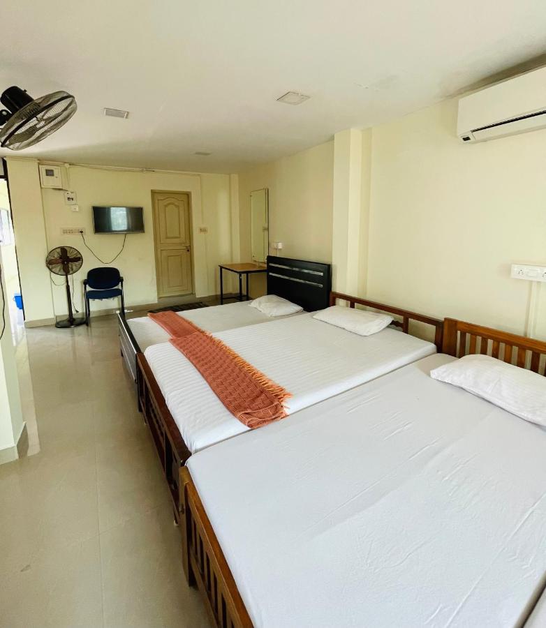 Lodge Omar Residency