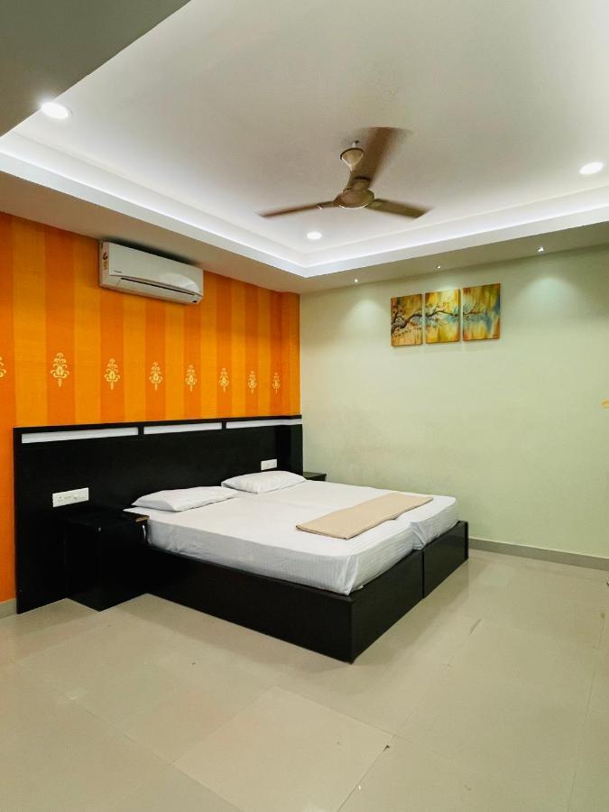 Omar Residency *