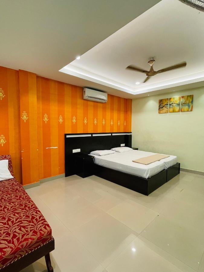 Omar Residency *