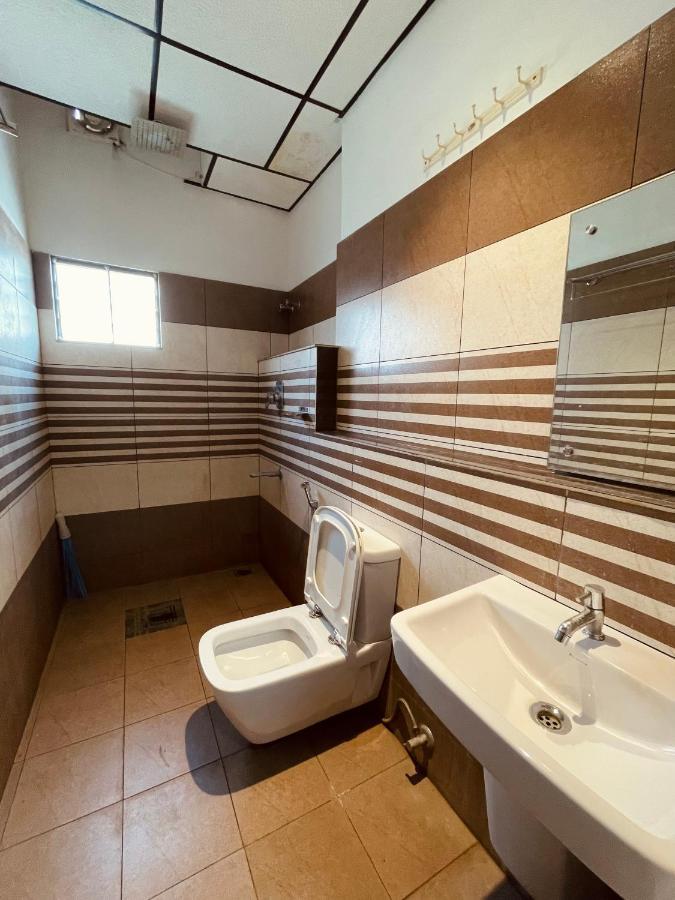 Omar Residency Lodge *