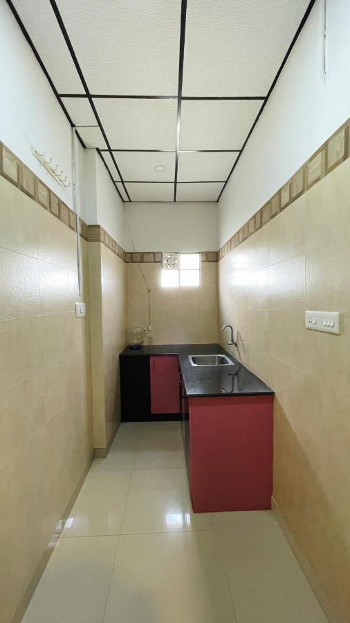 Lodge Omar Residency