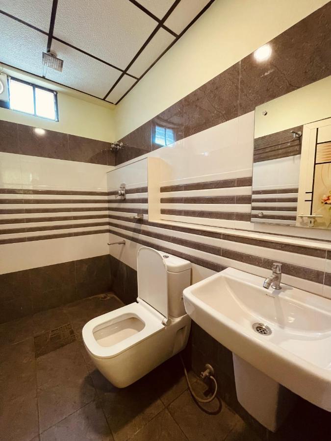 Omar Residency Lodge Kochi