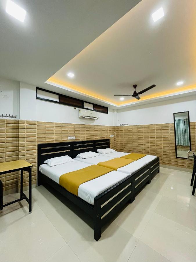 Omar Residency Lodge
